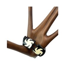 African Mud Cloth Print Pinwheel Bone Bracelet Close