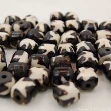 Star Batik Print Cow Bone Beads 512-102